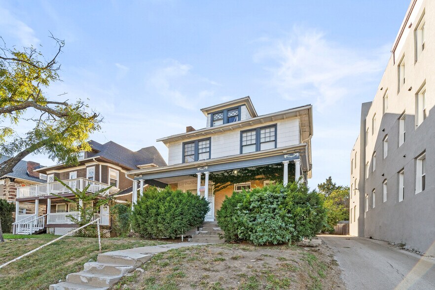 More Photos Of 3826 Warwick Blvd, Kansas City Apartments For Sale