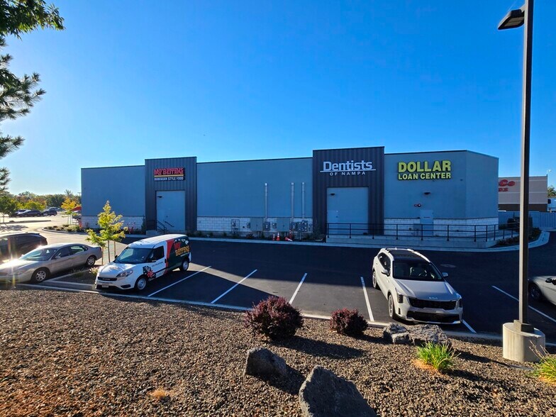 More Photos Of 1255 N Happy Valley Rd, Nampa Restaurant For Sale