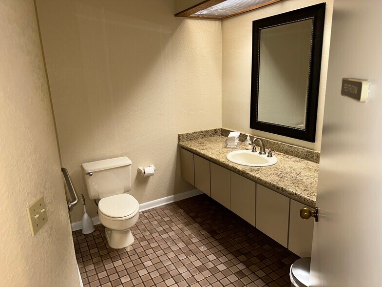More Photos Of 3875 S Florida Ave, Lakeland Medical For Sale