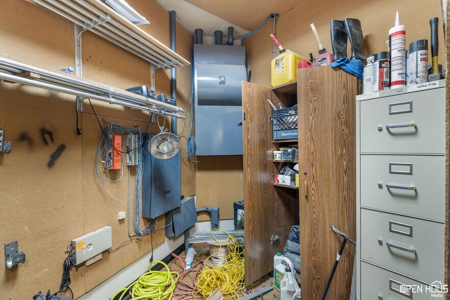 More Photos Of 915 9th St, Wichita Falls Office For Sale