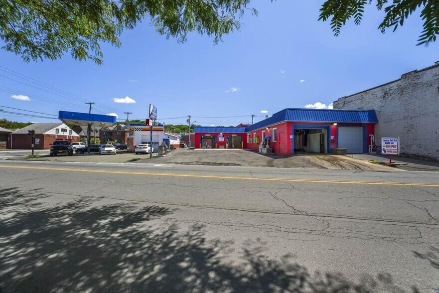 More Photos Of 690-696 River St, Troy Freestanding For Sale