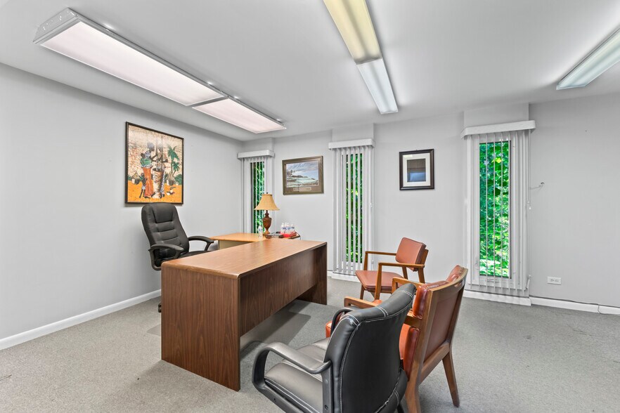 More Photos Of 7227 W 127th St, Palos Heights Office For Sale