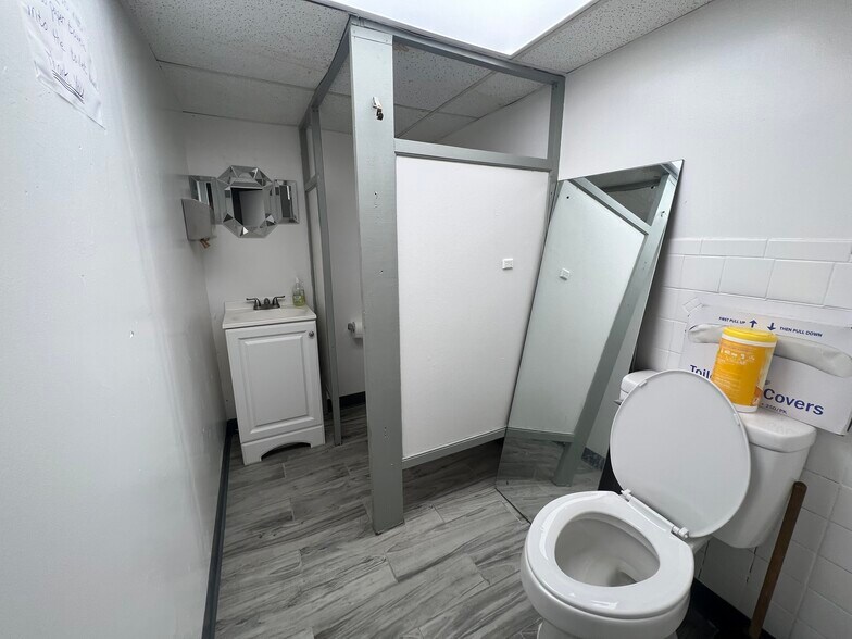 More Photos Of 303 E 98th St, Brooklyn Religious Facility For Sale