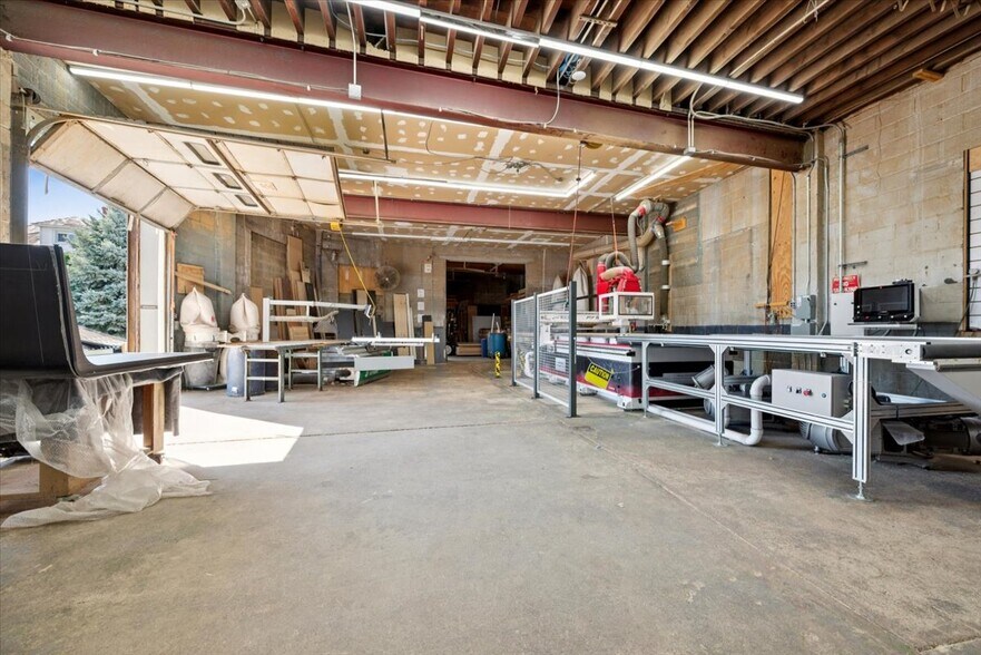 More Photos Of 401 State Route 202, Raritan Freestanding For Lease