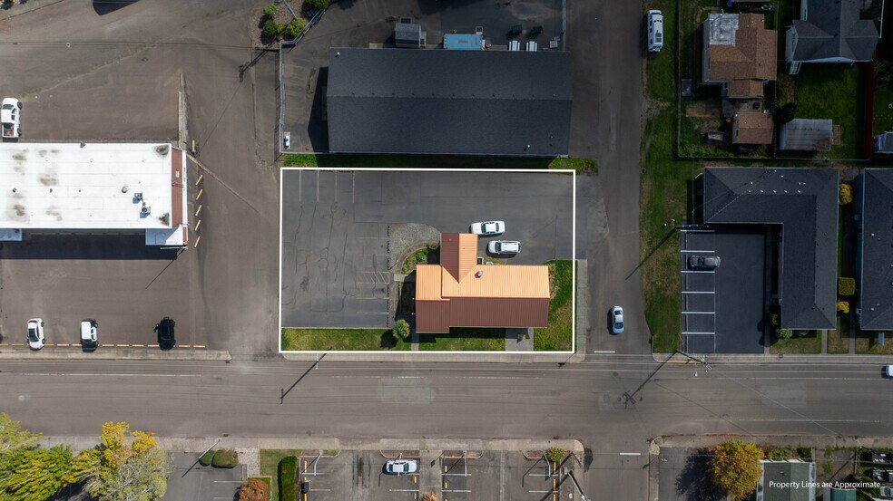 More Photos Of 624 Winchester Ave, Reedsport Office For Sale