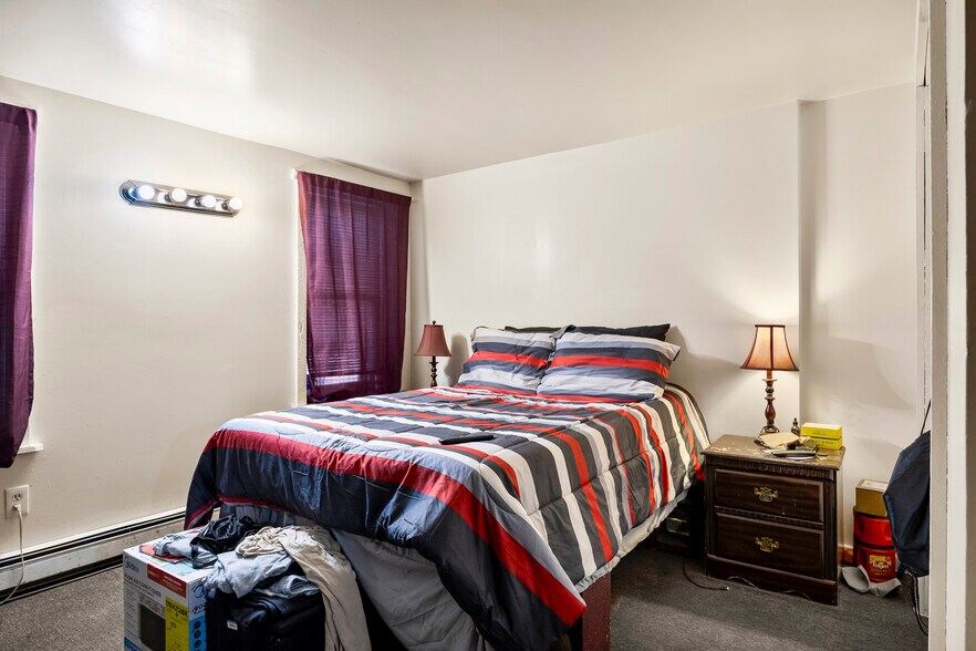 More Photos Of 403-409 N Pearl St, Albany Warehouse For Sale