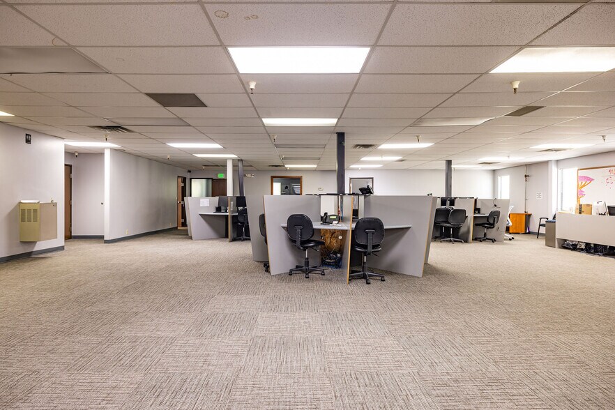 More Photos Of 80 Golf Course Rd, Logan Medical For Lease