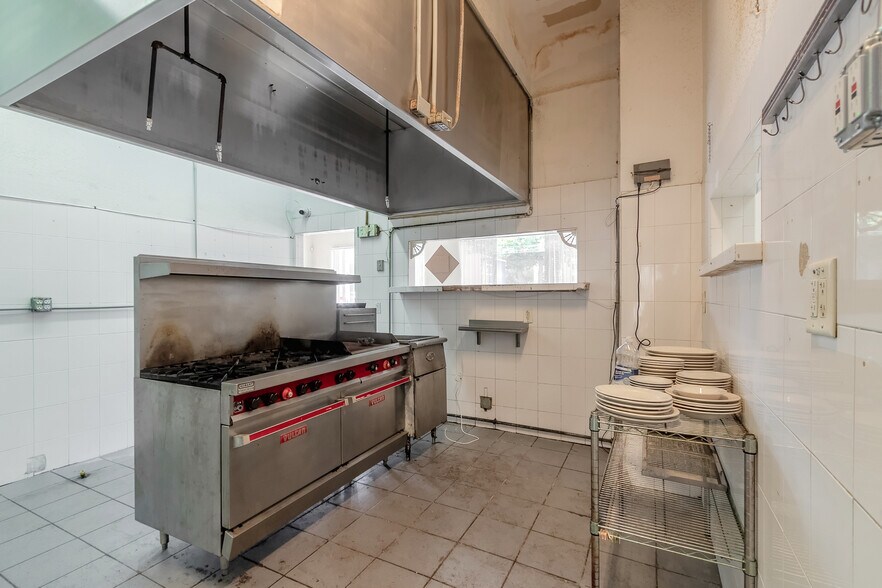 More Photos Of 4989 S Ridgewood Ave, Port Orange Restaurant For Sale