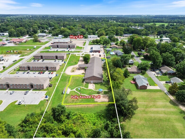 More Photos Of 185 Rebecca St, Gentry Office For Lease