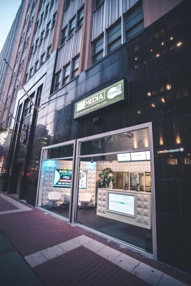 More Photos Of 120 E Market St, Indianapolis Office For Lease