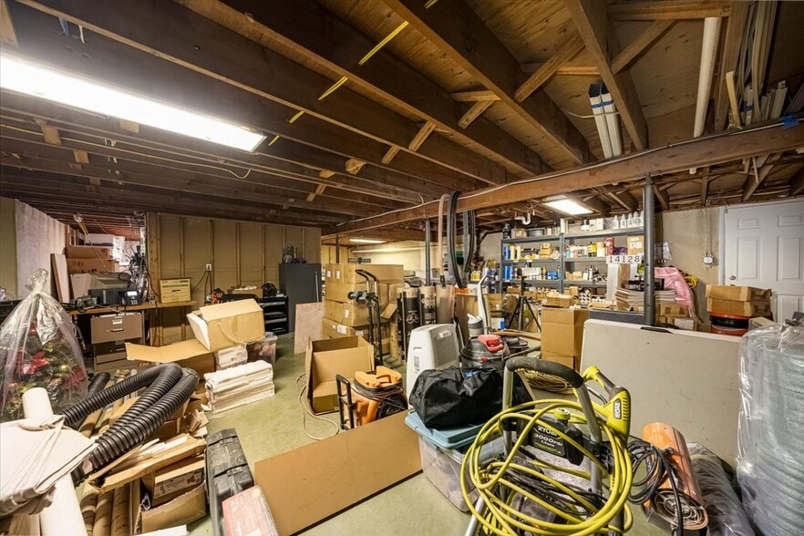 More Photos Of 611 Nursery Rd, Westminster Office For Sale