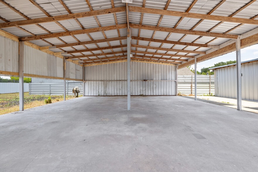 More Photos Of 1929 Havner Ln, Houston Warehouse For Sale