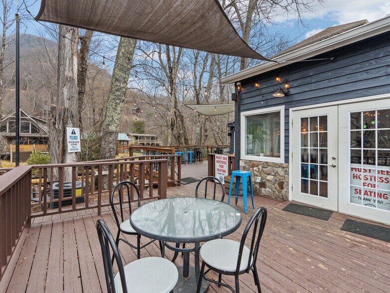 More Photos Of 4352 Soco Rd, Maggie Valley Restaurant For Sale