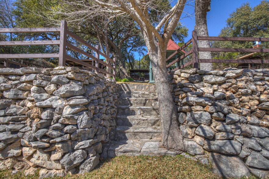 More Photos Of 7367 River Rd, New Braunfels Lodge Meeting Hall For Sale