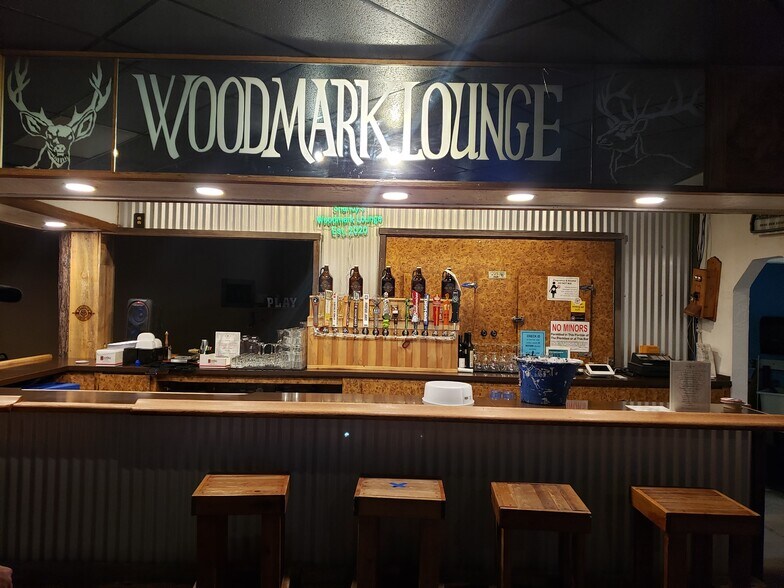 More Photos Of 52510 Highway 97, La Pine Freestanding For Sale