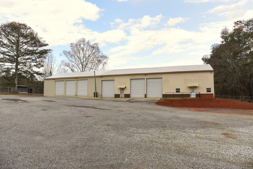 Primary Photo Of 101 E Byrd Rd, Hartselle Office For Lease
