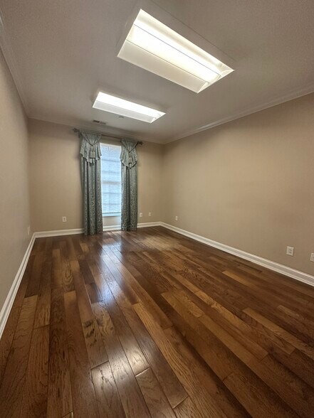 More Photos Of 609 Executive Plz, Fayetteville Medical For Sale