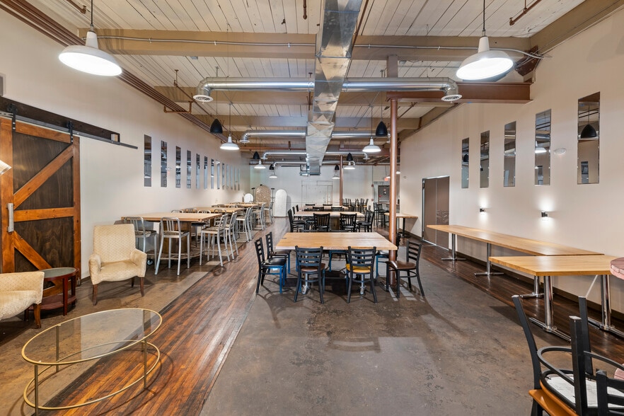 More Photos Of 500 Bridge St, Weissport Restaurant For Sale