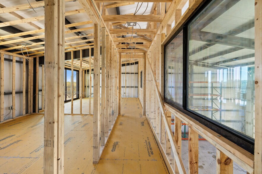 More Photos Of 451 Farrell Rd, Dripping Springs Light Distribution For Sale