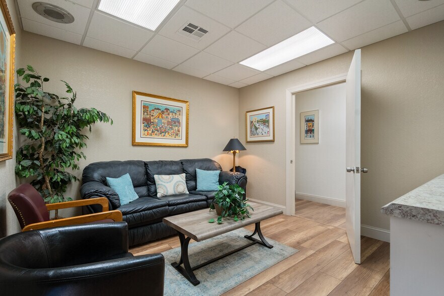 More Photos Of 3027 Aloma Ave, Winter Park Medical For Lease