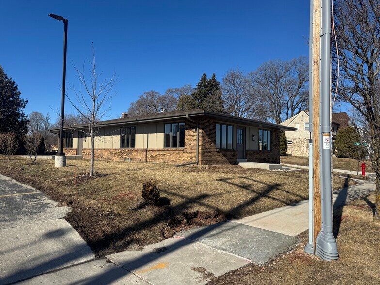 Primary Photo Of 2722 N 21st St, Sheboygan Office For Sale