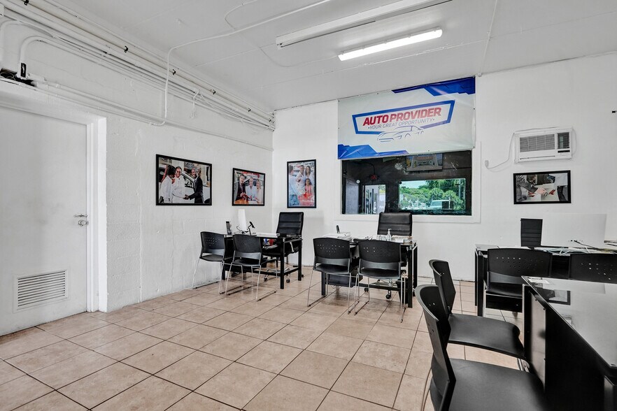 More Photos Of 5350 N State Road 7, Fort Lauderdale Auto Repair For Lease