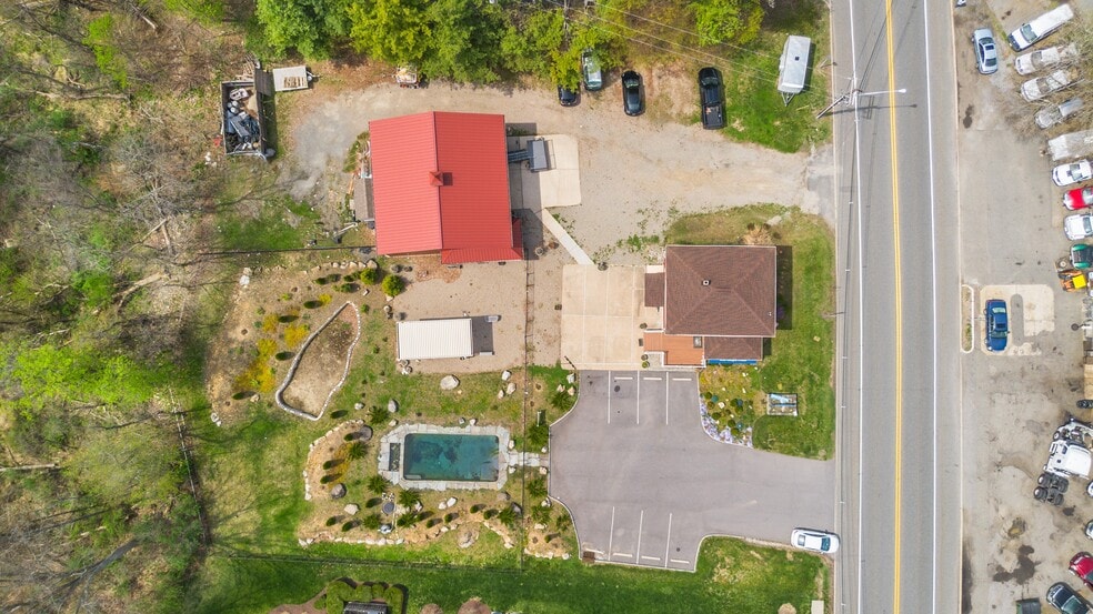 More Photos Of 21 US Highway 46, Hackettstown Flex For Sale