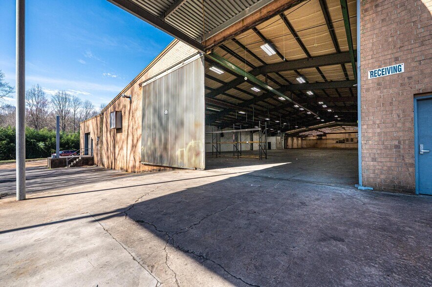 More Photos Of 7626 Cavalier Way, Connellys Springs Warehouse For Lease