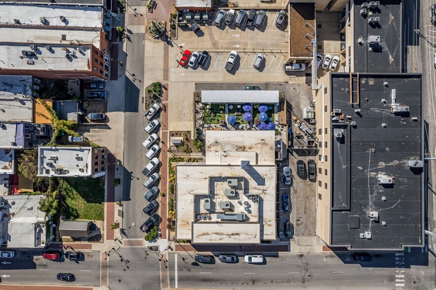 More Photos Of 131 Strawberry Alley Aly, Clarksville General Retail For Lease