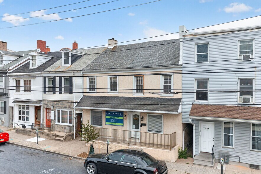 More Photos Of 449-451 W Linden St, Allentown Office For Sale
