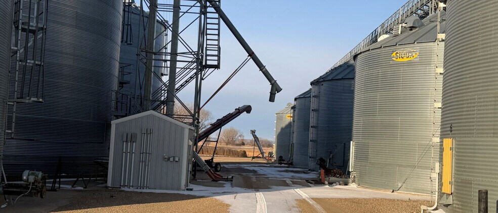 More Photos Of 201 Railway St, Lane Land For Sale