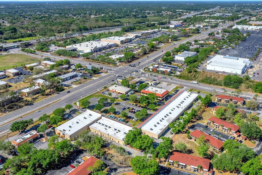 More Photos Of 6801-6925 W Colonial Dr, Orlando Unknown For Lease