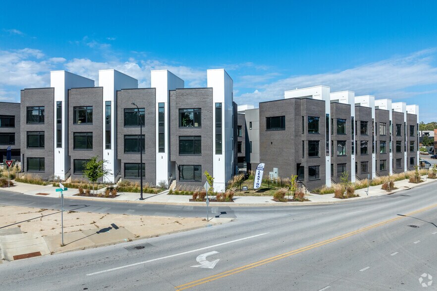 Primary Photo Of 1200 Keosauqua Way, Des Moines Apartments For Sale