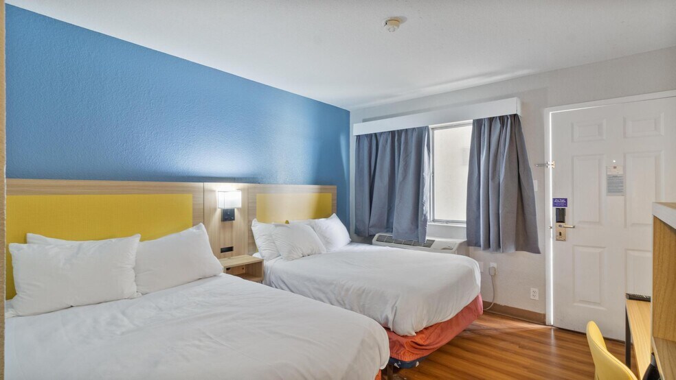 More Photos Of 1561 6th St, Wells Hotel For Sale