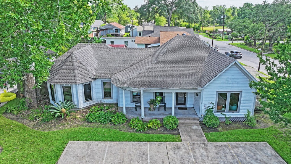 More Photos Of 502 Staitti St, Humble Office Residential For Sale