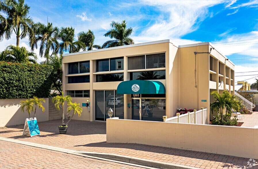 More Photos Of 5966 Midnight Pass Rd, Sarasota Hotel For Sale