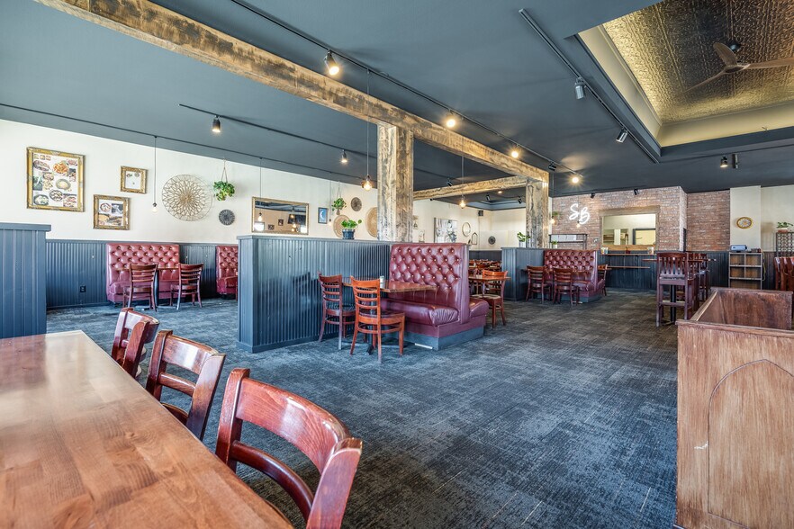 More Photos Of 302 S Main St, Kalispell Restaurant For Sale