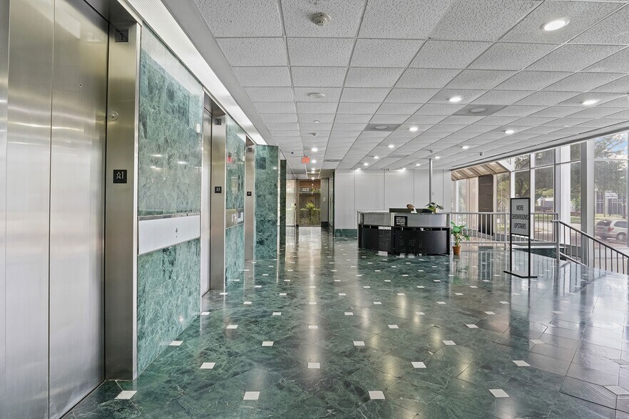 More Photos Of 6222 Richmond Ave, Houston Office For Sale