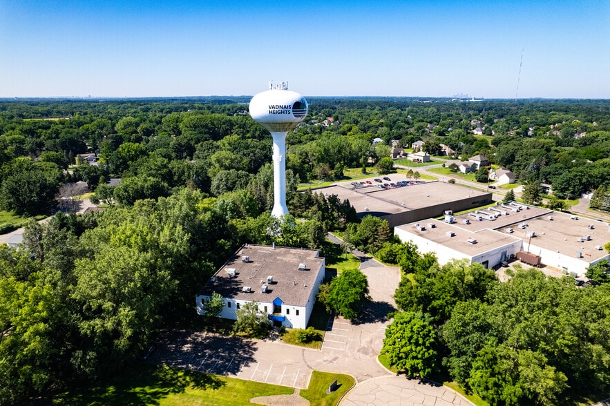 More Photos Of 400 Commerce Ct, Vadnais Heights Manufacturing For Sale