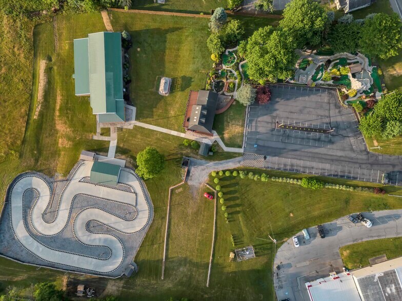 More Photos Of 3521 Sullivan Trl, Easton General Retail For Sale