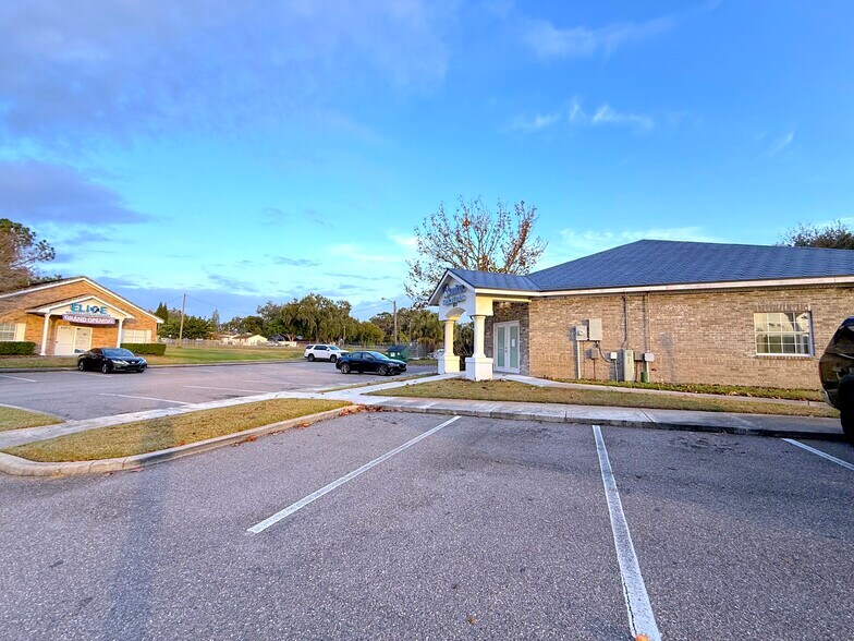 More Photos Of 833 E Oak St, Kissimmee Medical For Lease
