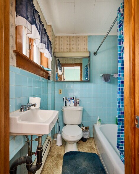 More Photos Of 42-44 Pleasant St, Easthampton Storefront Retail Residential For Sale