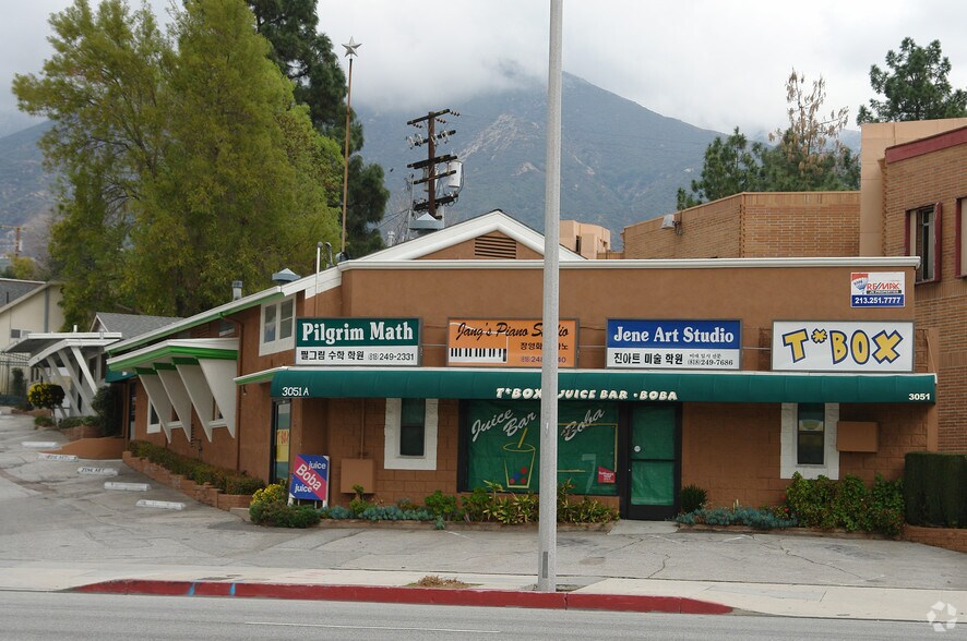Primary Photo Of 3051-3055 3/4 Foothill Blvd, La Crescenta Apartments For Lease