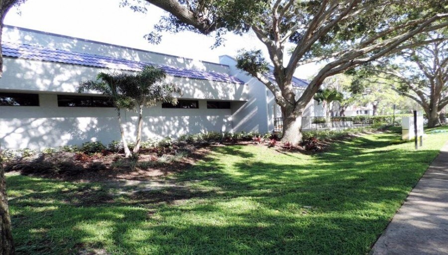 More Photos Of 1365 Hamlet Ave, Clearwater Flex For Lease