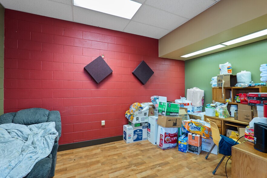 More Photos Of 2935 New Leicester Hwy, Leicester Showroom For Sale