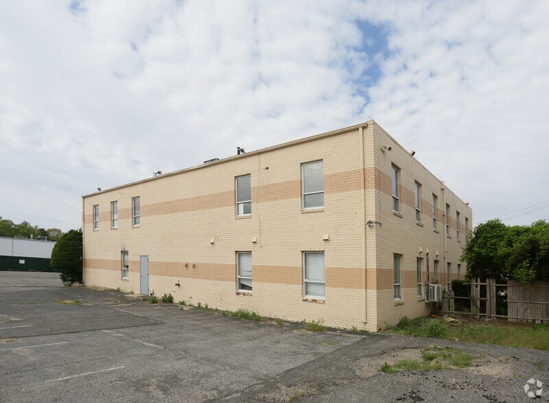 More Photos Of 1615 Ninth Ave, Bohemia Office For Sale