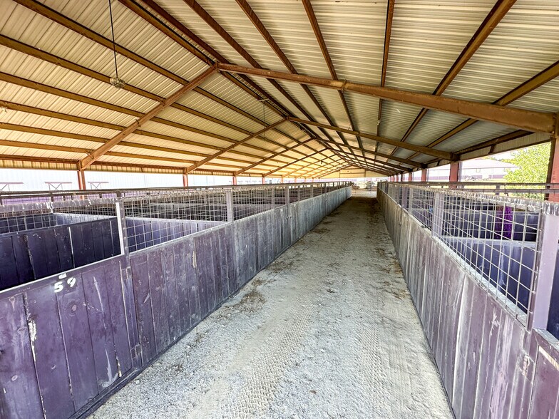 More Photos Of 5871 Roper Rd, Sperry Land For Sale