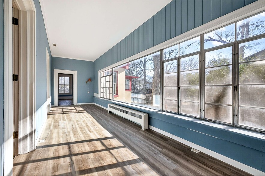 More Photos Of 408 NE Atlantic St, Tullahoma Flex For Sale