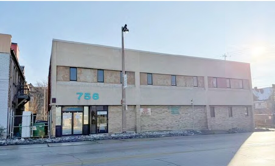 Primary Photo Of 750-756 N 35th St, Milwaukee Medical For Lease