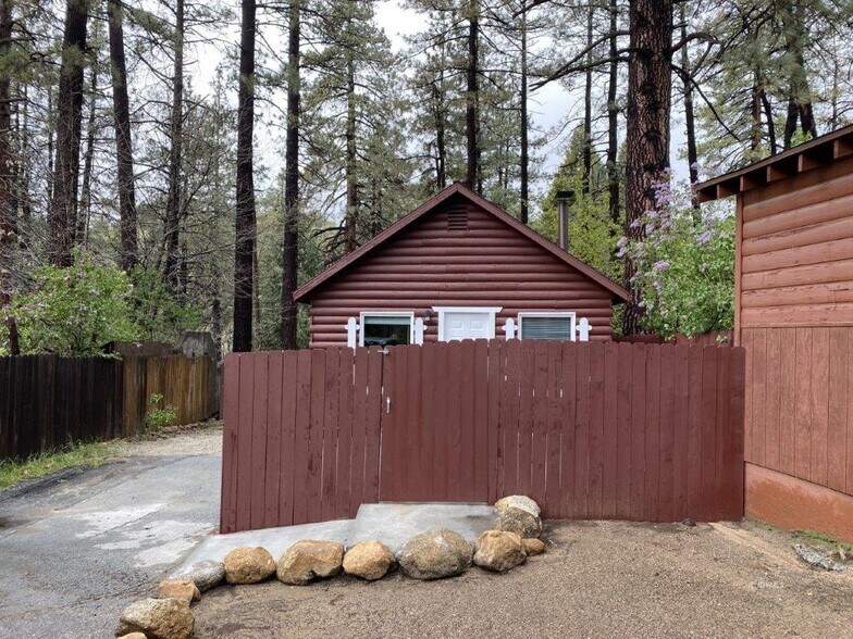 More Photos Of , Idyllwild-Pine Cove Multifamily For Sale
